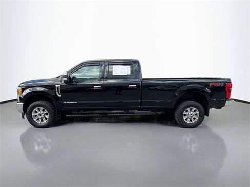 Used 2017 Ford F350 XLT w/ XLT Premium Package image 4