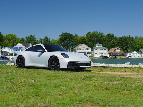 Used 2025 Porsche 911 Carrera T RWD image 1
