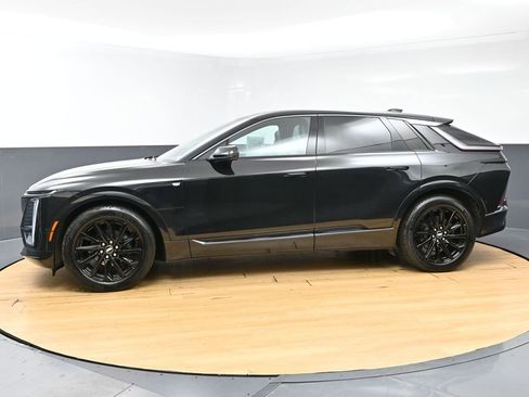 Used 2024 Cadillac Lyriq Sport AWD/4WD image 6