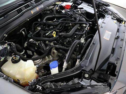 Used 2019 Ford Fusion SE FWD image 33