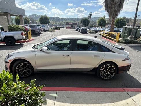 Used 2023 Hyundai Ioniq 6 SEL image 5