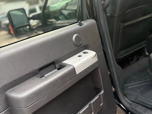 Used 2016 Ford F350 Lariat w/ Lariat Ultimate Package image 28