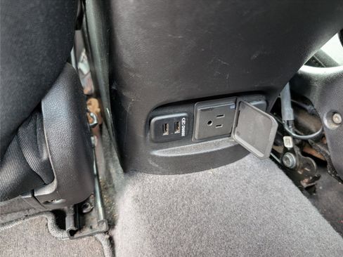 Used 2016 Chevrolet Malibu LT image 25