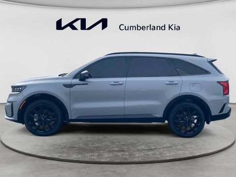 Used 2023 Kia Sorento SX FWD image 2