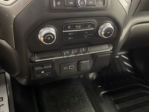 Used 2021 GMC Sierra 1500 4x4 Regular Cab w/ Sierra Value Package image 11