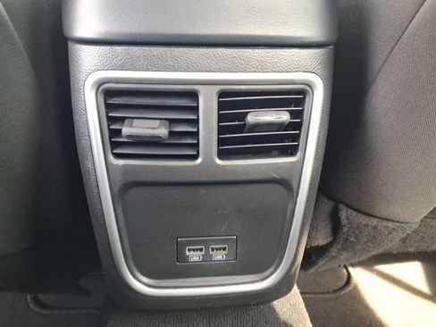 Used 2023 Dodge Charger SXT RWD image 10