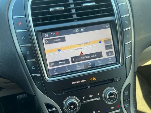 Used 2019 Lincoln Nautilus Reserve image 13