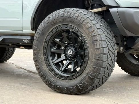 Used 2023 Ford Bronco Black Diamond image 13