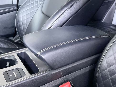 Used 2024 Ford Edge Titanium image 23