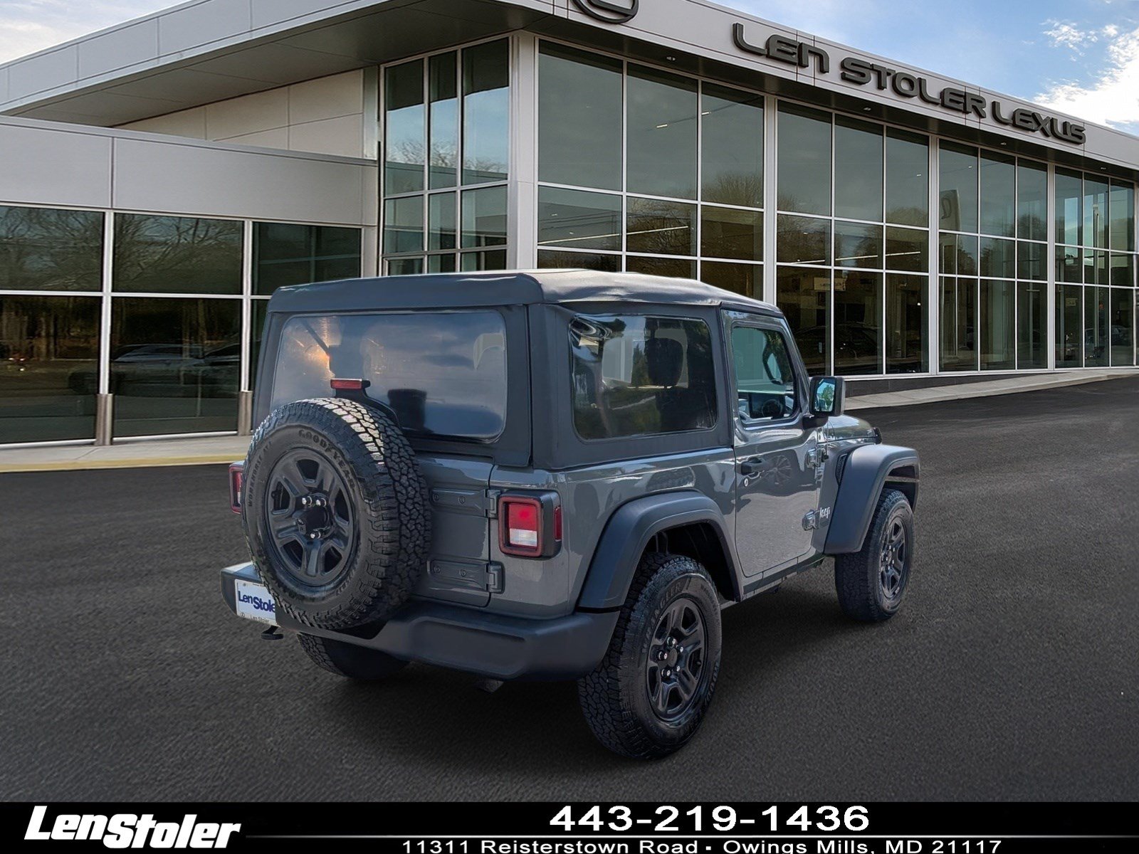 Used 2018 Jeep Wrangler Sport AWD/4WD image 3