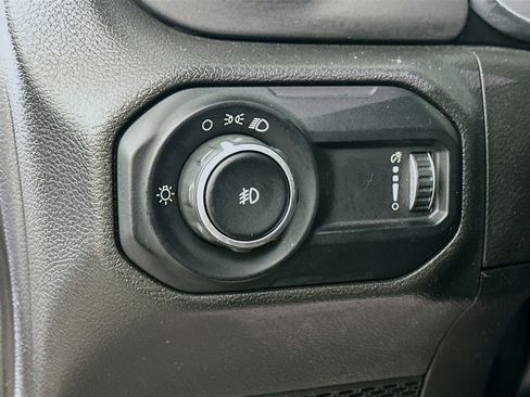 Used 2023 Jeep Wrangler Willys image 10