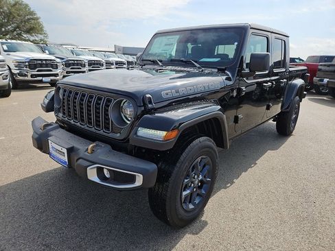 New 2026 Jeep Gladiator Sport AWD/4WD image 1