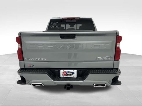 New 2026 Chevrolet Silverado 1500 High Country w/ Technology Package AWD/4WD image 17