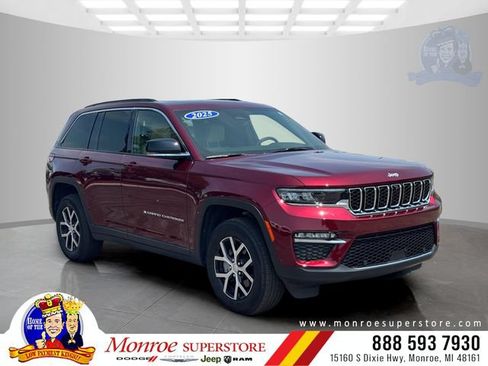 Used 2025 Jeep Grand Cherokee Limited w/ Luxury Tech Group II AWD/4WD image 1