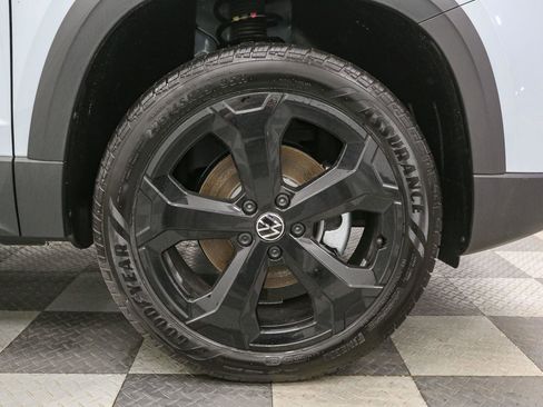 New 2026 Volkswagen Taos SEL AWD/4WD image 12
