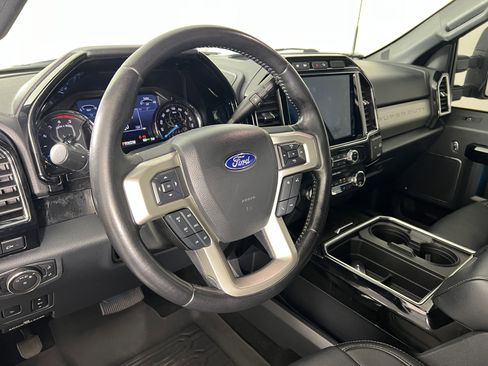Used 2022 Ford F250 Lariat w/ Black Appearance Package AWD/4WD image 16