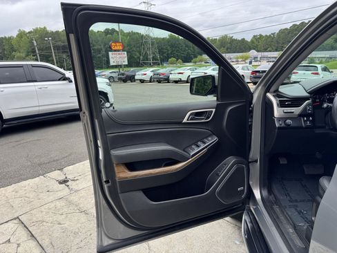 Used 2019 GMC Yukon XL Denali RWD image 6