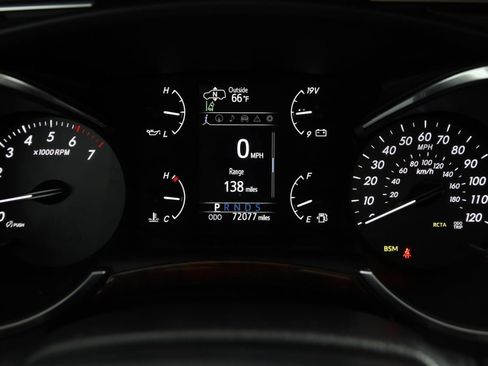 Used 2021 Toyota Sequoia Platinum image 18