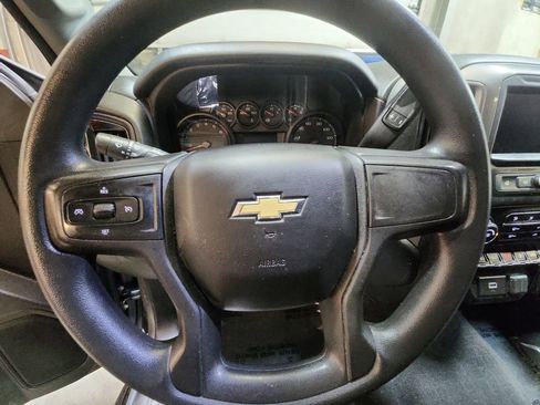 Used 2020 Chevrolet Silverado 1500 Custom w/ Custom Convenience Package image 15