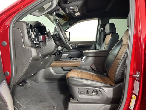 Used 2024 Chevrolet Silverado 3500 High Country w/ Technology Package image 23