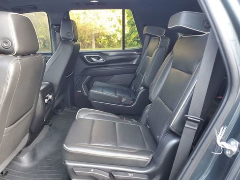 Used 2021 GMC Yukon SLT w/ SLT Premium Package image 29