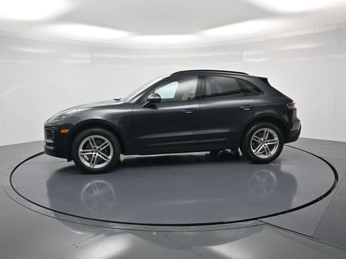 Certified 2026 Porsche Macan AWD/4WD image 2
