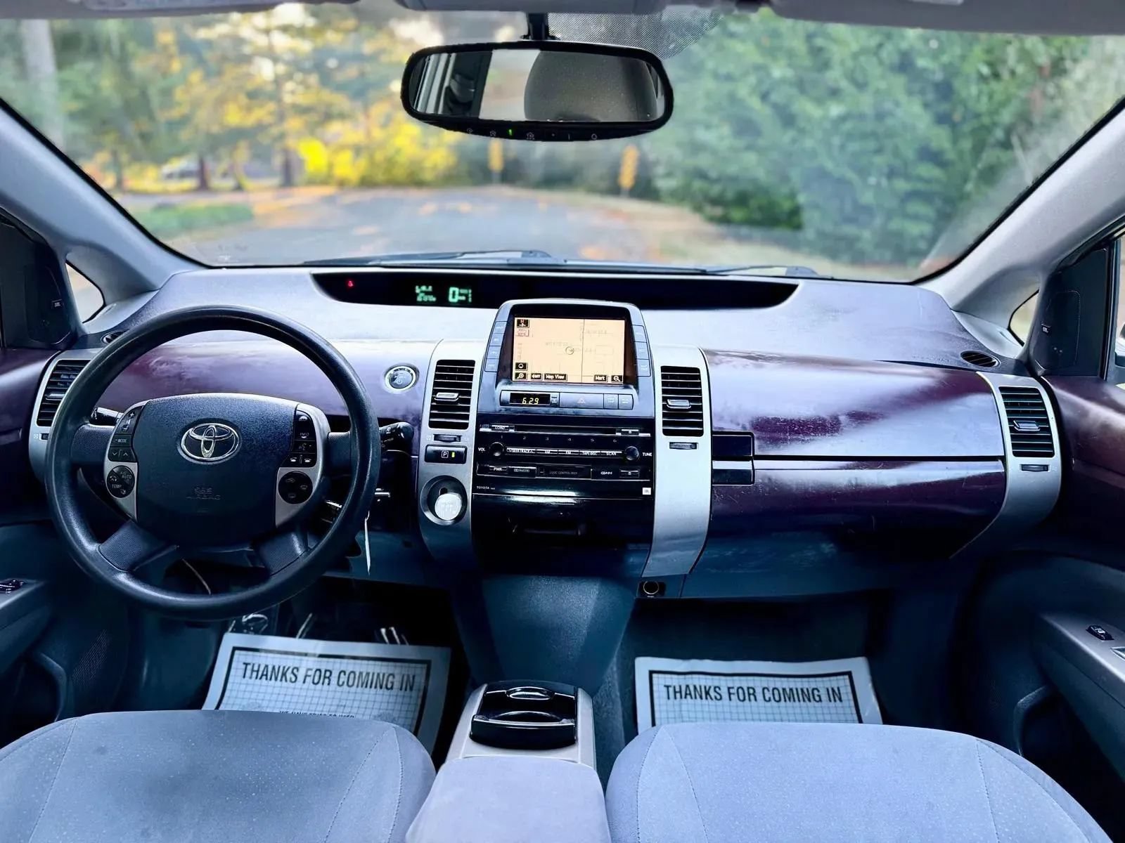 Used 2005 Toyota Prius w/ Pkg 6 FWD image 12