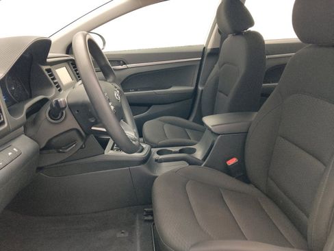 Used 2020 Hyundai Elantra SE w/ Cargo Package (C1) FWD image 17