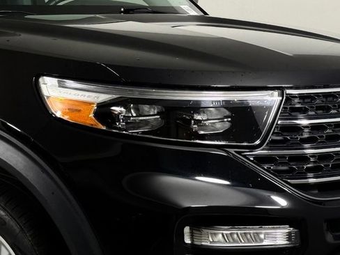 Used 2023 Ford Explorer XLT w/ Equipment Group 202A RWD image 15