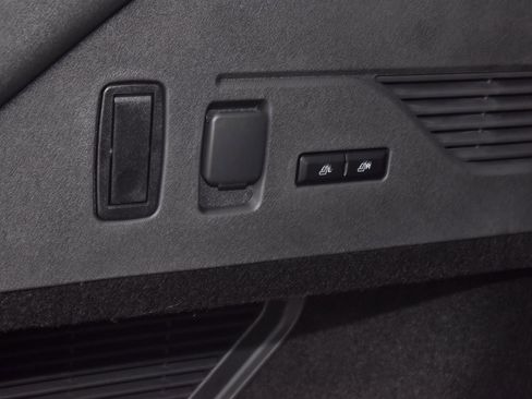 New 2026 Lincoln Nautilus Reserve AWD/4WD image 46
