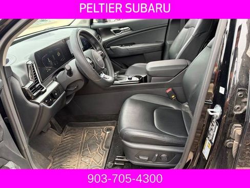 Used 2024 Kia Sportage EX image 6