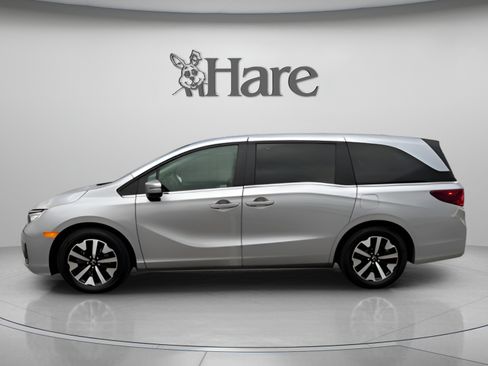 Used 2025 Honda Odyssey EX-L image 2