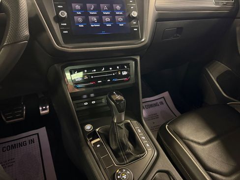 Used 2022 Volkswagen Tiguan SEL R-Line AWD/4WD image 21