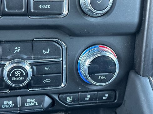 Used 2023 GMC Yukon AT4 image 31