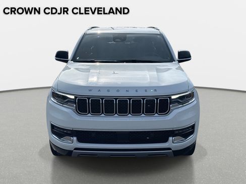 Used 2024 Jeep Wagoneer Series II image 9