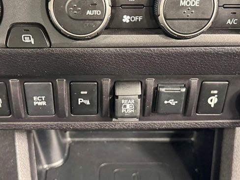 Used 2023 Toyota Tacoma TRD Sport w/ TRD Premium Sport Package AWD/4WD image 27