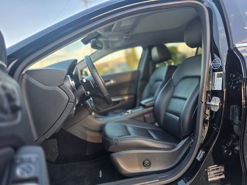 Used 2015 Mercedes-Benz GLA 250 4MATIC image 31