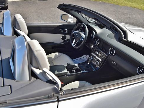 Used 2015 Mercedes-Benz SLK 250 w/ Premium Package image 60