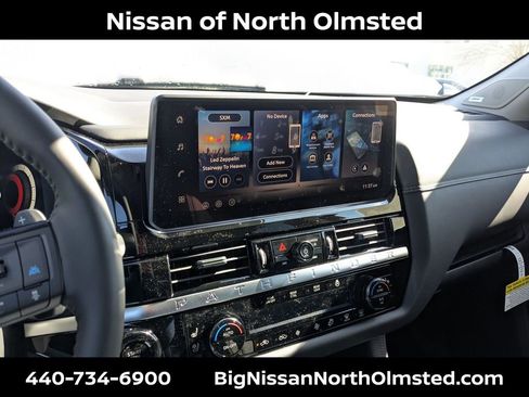 New 2026 Nissan Pathfinder Platinum image 15