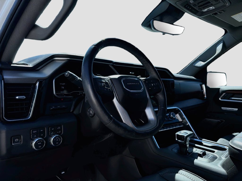 Used 2023 GMC Sierra 1500 Denali AWD/4WD image 9