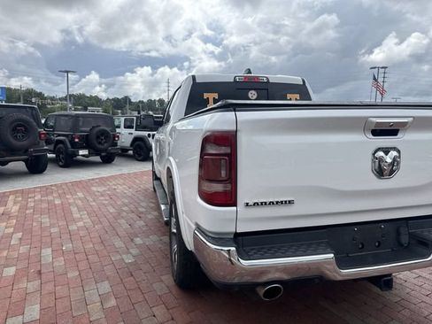 Used 2019 RAM 1500 Laramie AWD/4WD image 10