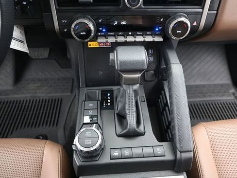 Used 2025 Toyota 4Runner Limited w/ Tow Technology Package image 8