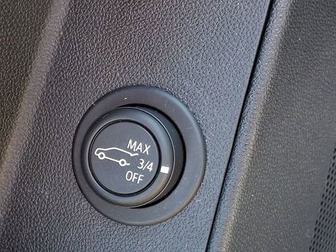 Used 2019 Chevrolet Equinox LT FWD image 27