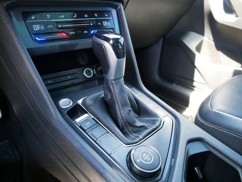 Certified 2023 Volkswagen Tiguan SEL R-Line AWD/4WD image 37