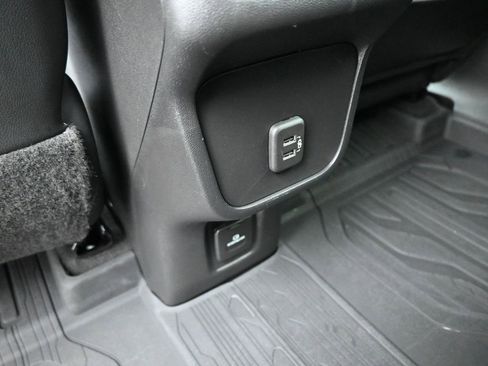 Used 2022 GMC Terrain SLT w/ LPO, Floor Liner Package image 21