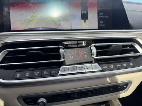 Used 2020 BMW X5 M50i w/ Executive Package image 30