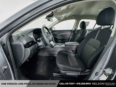 Certified 2025 Nissan Sentra SV FWD image 19