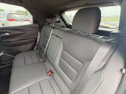 Used 2023 Chevrolet TrailBlazer RS w/ Convenience Package AWD/4WD image 18