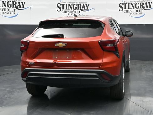 Certified 2024 Chevrolet Trax LS w/ Driver Confidence Package FWD image 6
