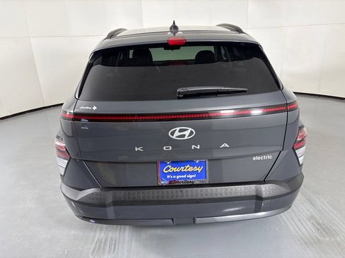 Used 2024 Hyundai Kona SEL FWD image 7